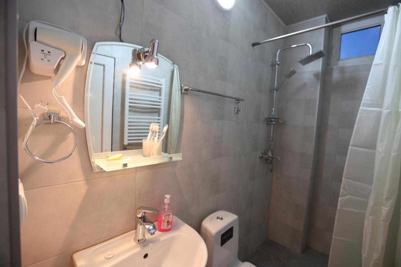 Hotel Caucase Tbilissi Extérieur photo